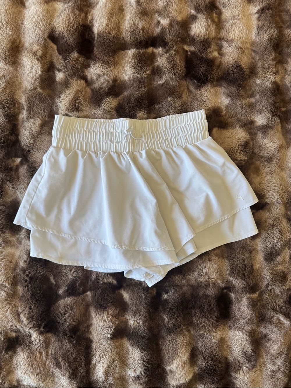 Women’s White Layered Elastic-Waist Shorts